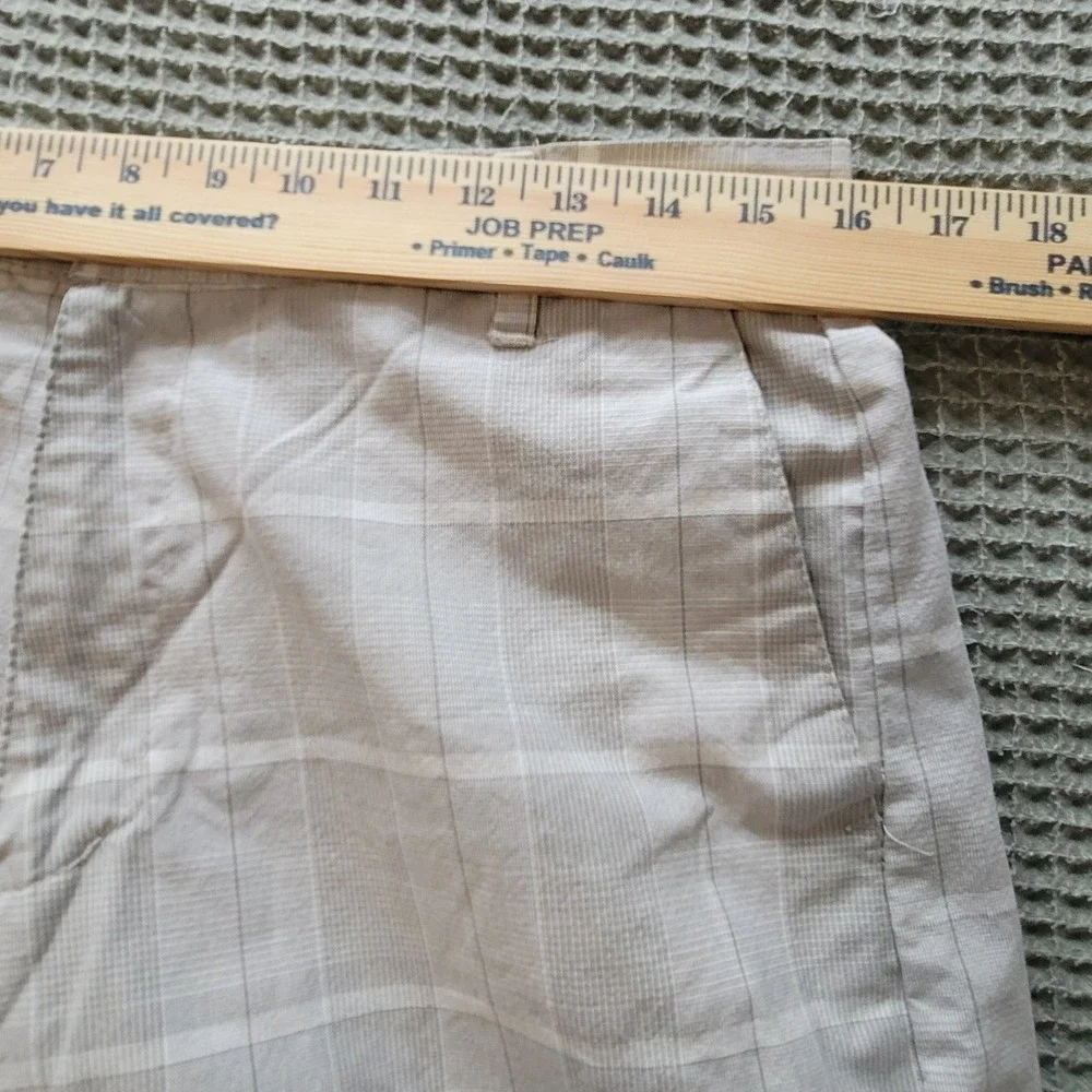 Burnside Shorts Mens‎ 32 Grey Plaid Flat Front Textured Cotton Blend Outdoor